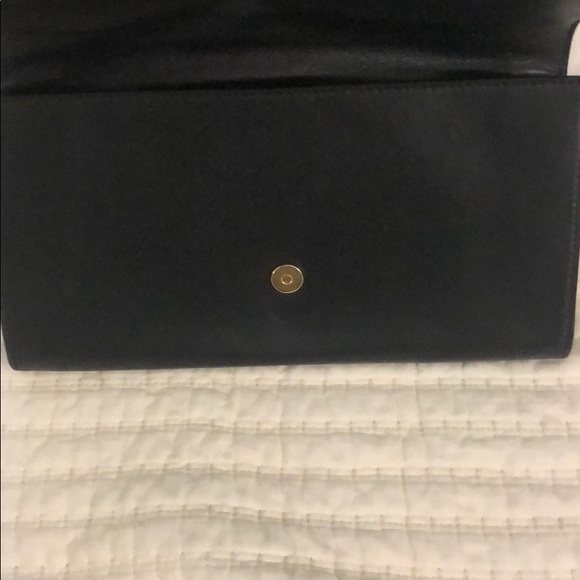 Vintage Chloe Black Crossbody Bag with Gold bow Accent 🎀 - Picture 5 of 8